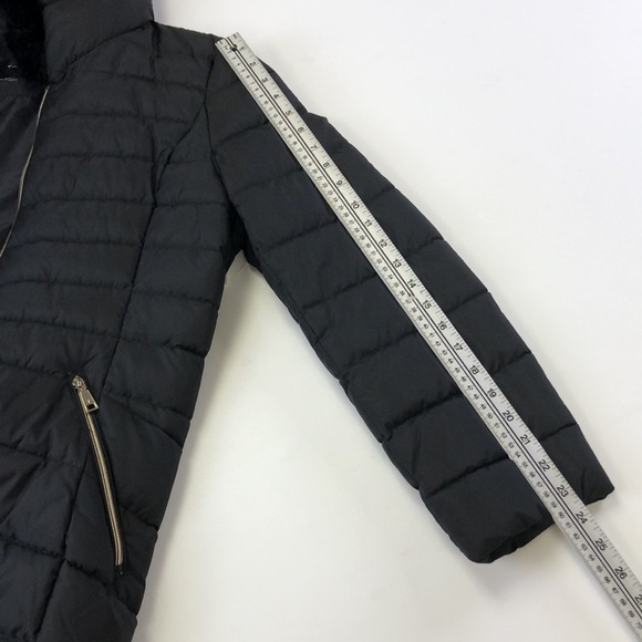 Tahari black long line hooded quilted women’s puffer jacket Large faux fur hood - Picture 7 of 14